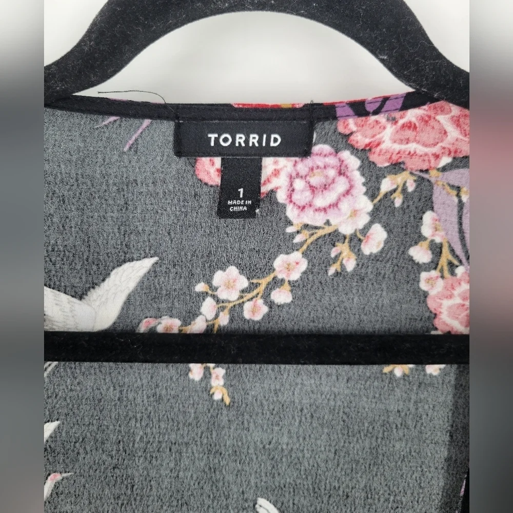 Torrid Size 1X Black Floral Print‎ Crepe Fringe Open Front Kimono Duster
